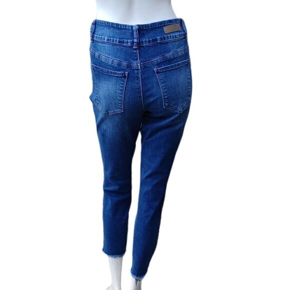 620130.....Royalty for me Ankle Crop Jeans Size 8,  W28" 25"Inseam 9"Rise - Picture 3 of 5